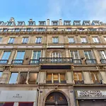 Urban Flat 104 - 4 Bedroom Flat Opera