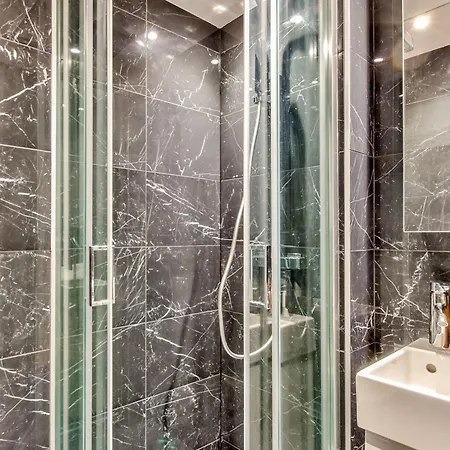 Urban Flat 104 - 4 Bedroom Flat Opera Apartment Paris