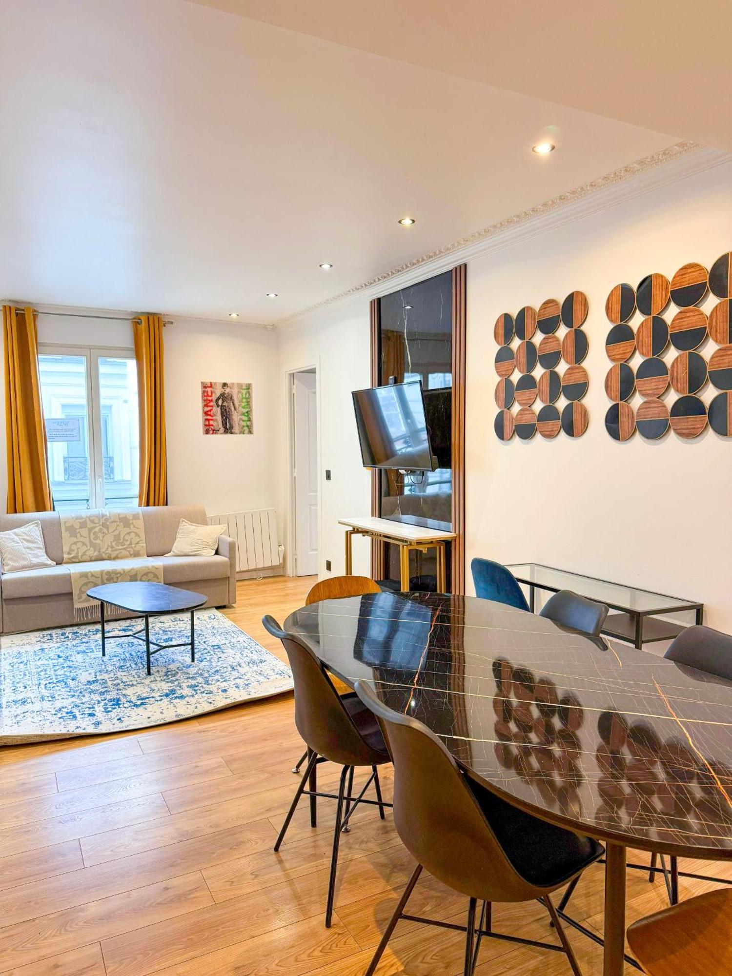 Urban Flat 104 - 4 Bedroom Flat Opera Parigi